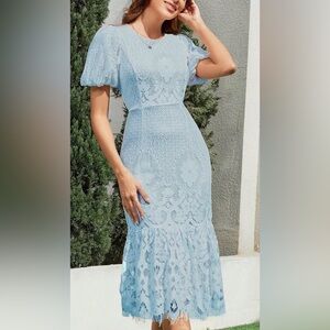 Light Blue Lace Puff-Sleeve Midi Dress
Condition: Excellent